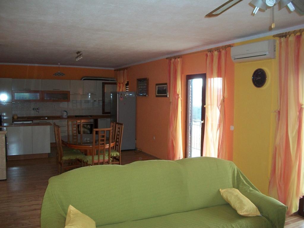טרוגיר Apartment Luka מראה חיצוני תמונה