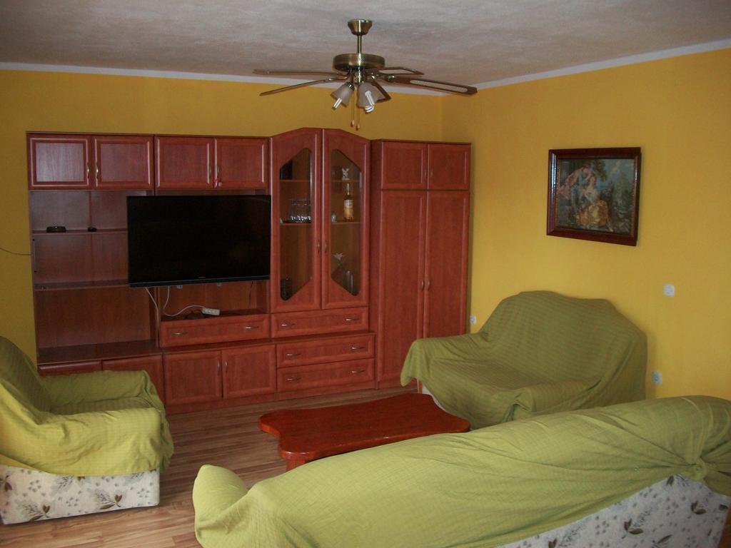 טרוגיר Apartment Luka מראה חיצוני תמונה
