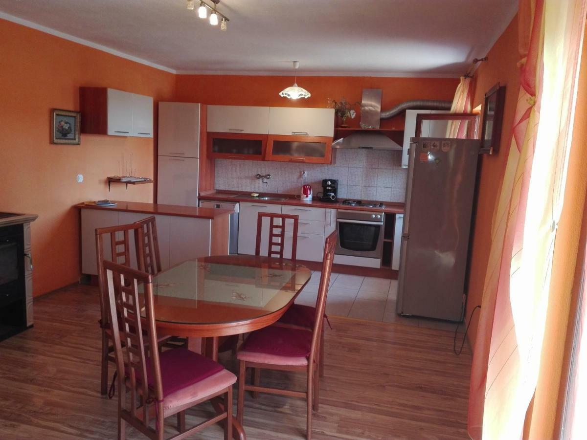 טרוגיר Apartment Luka מראה חיצוני תמונה