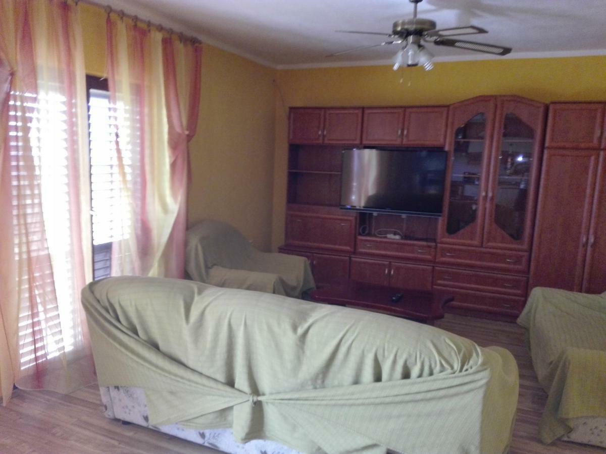 טרוגיר Apartment Luka מראה חיצוני תמונה