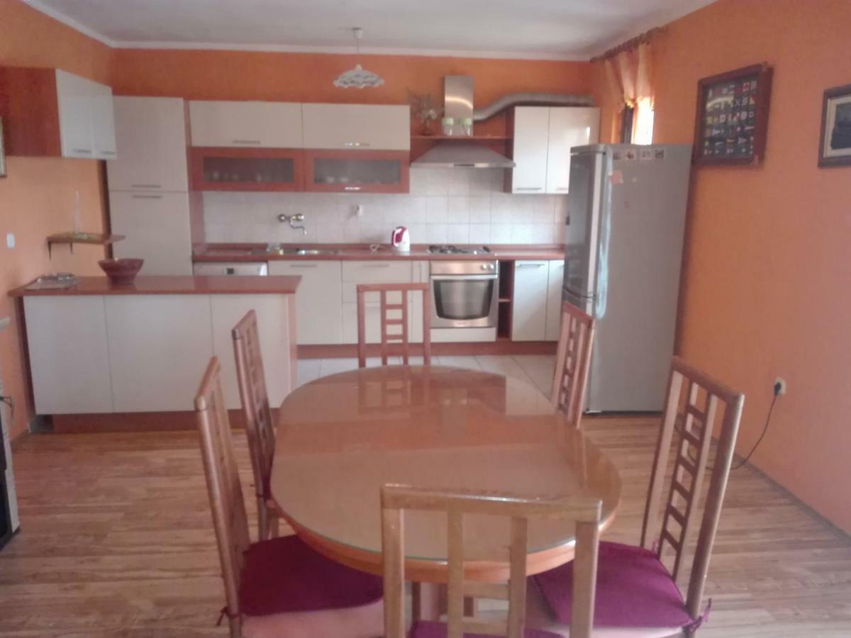 טרוגיר Apartment Luka מראה חיצוני תמונה
